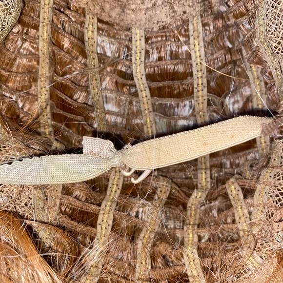 Used Lace Honey Blonde Wavy Wig - Picture 12 of 16